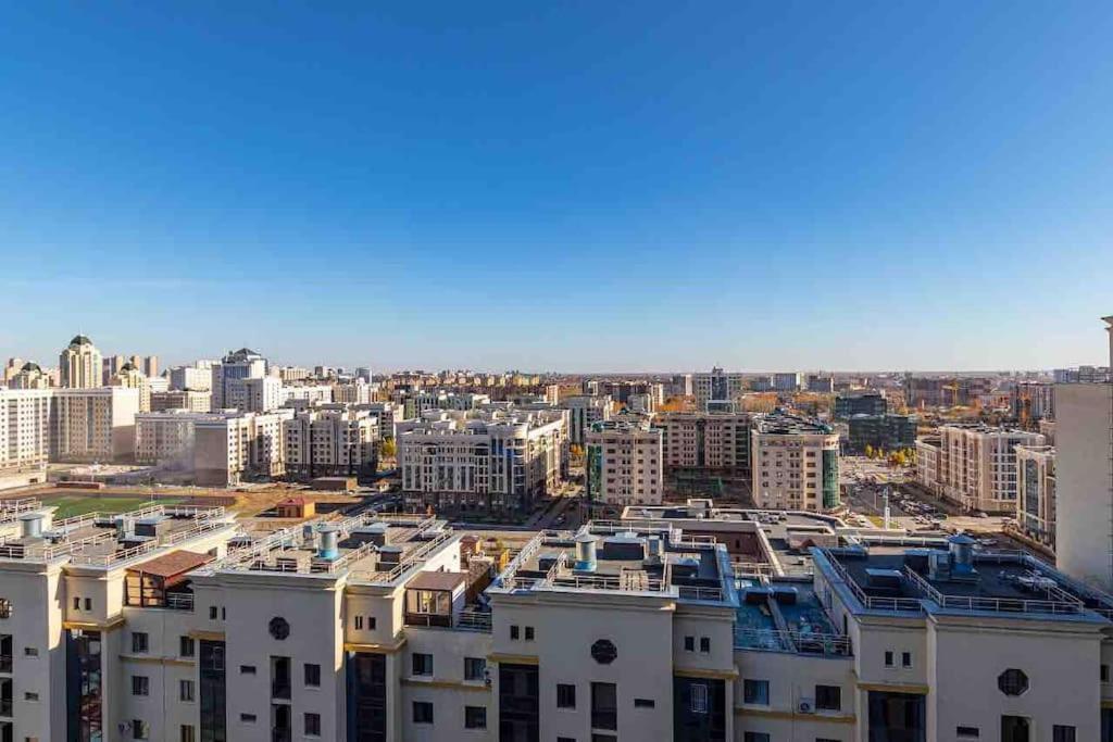 Уютная Квартира С Террасой В Сердце Столицы Taldykol Exterior foto